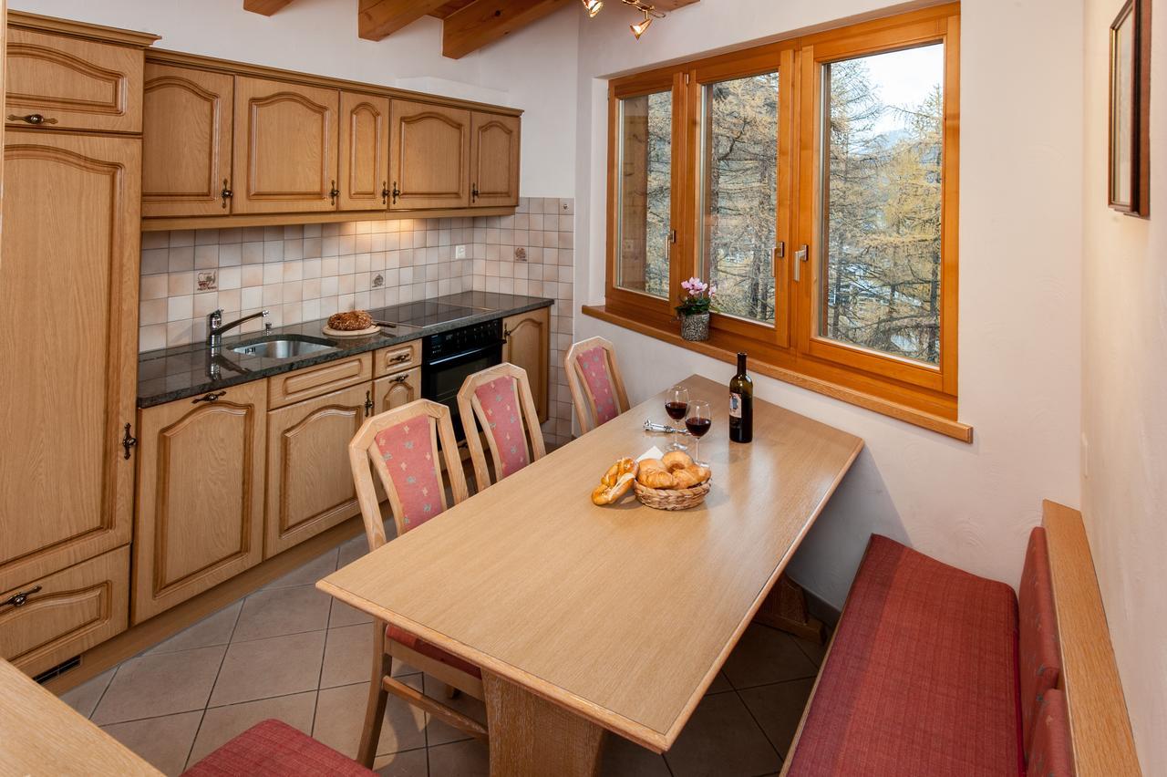 Appartements Zermatt Paradies الغرفة الصورة